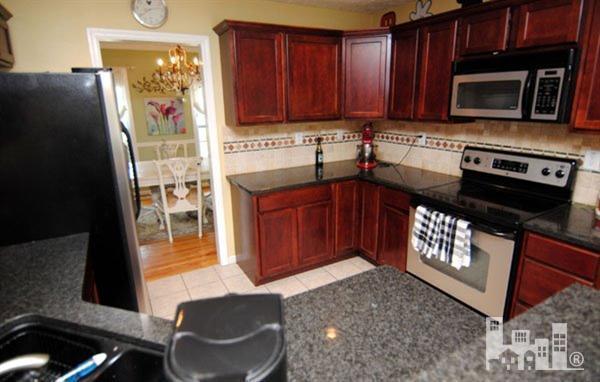 313 Strawberry Lane, Rocky Point, NC 28457