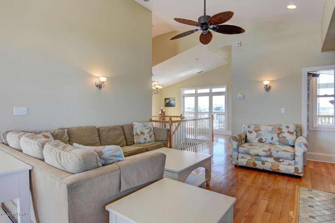 116 Scotch Bonnet Drive, North Topsail Beach, NC 28460
