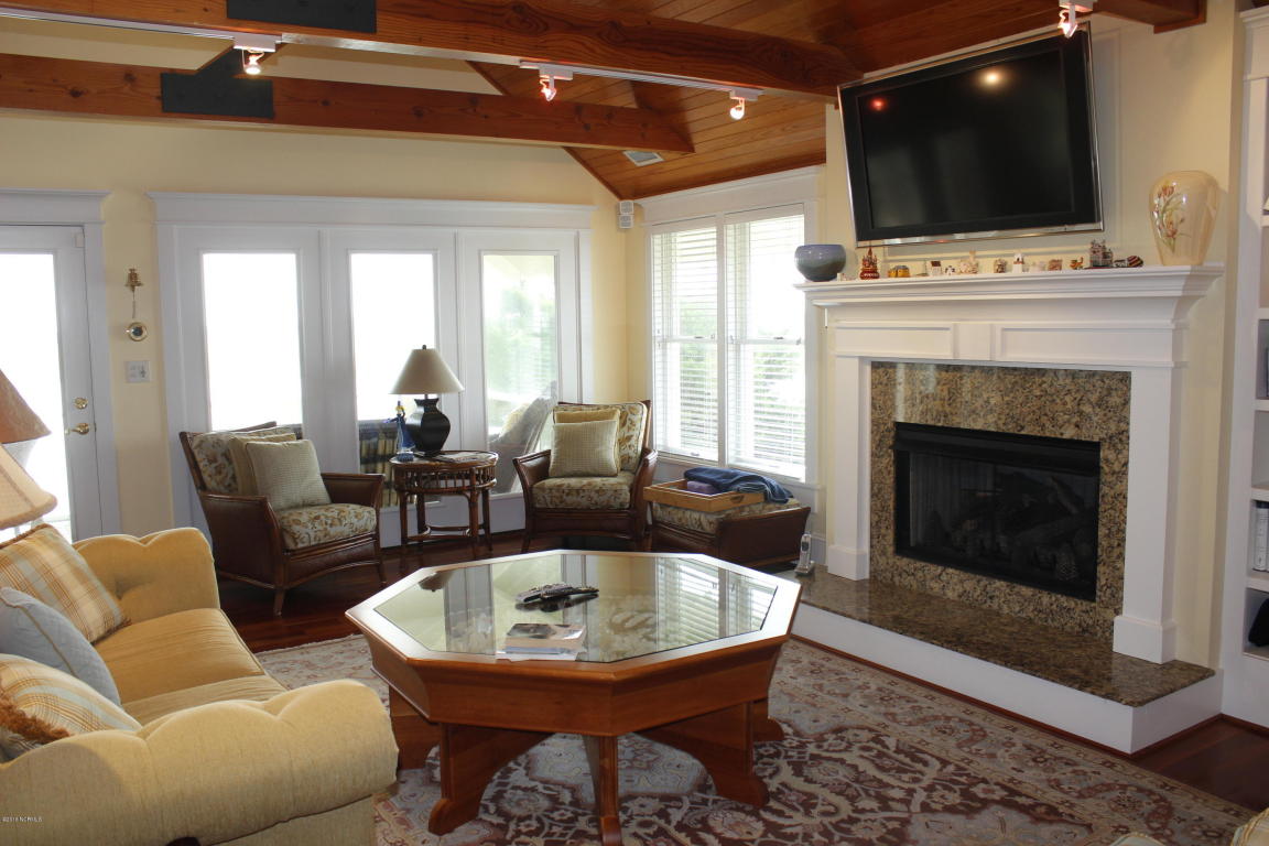 8 Leeward Court, Bald Head Island, NC 28461