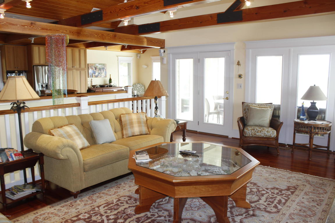 8 Leeward Court, Bald Head Island, NC 28461