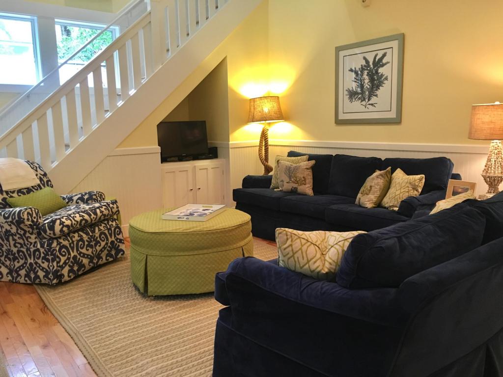 4 Live Oak Trail, Bald Head Island, NC 28461
