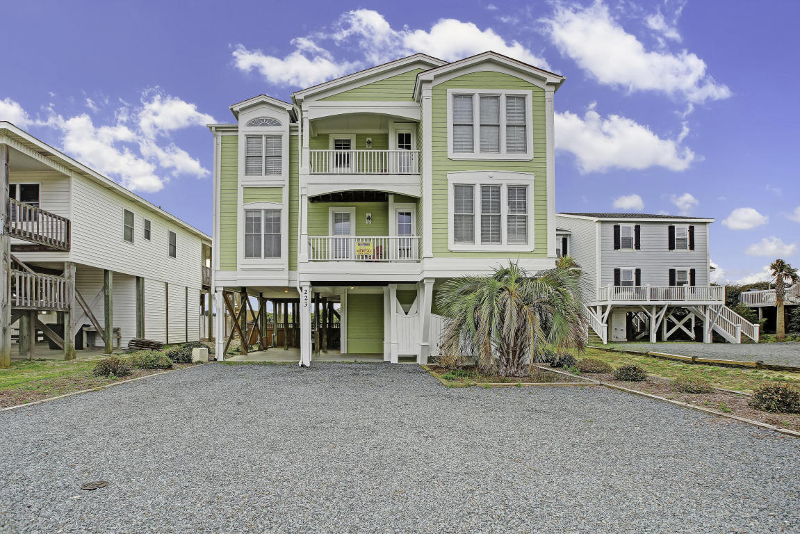 223 Ocean Boulevard W, Holden Beach, NC 28462