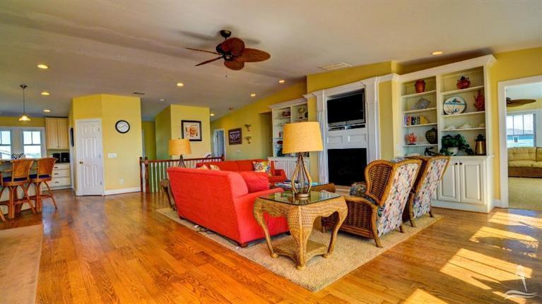 1023 Ocean Boulevard W, Holden Beach, NC 28462