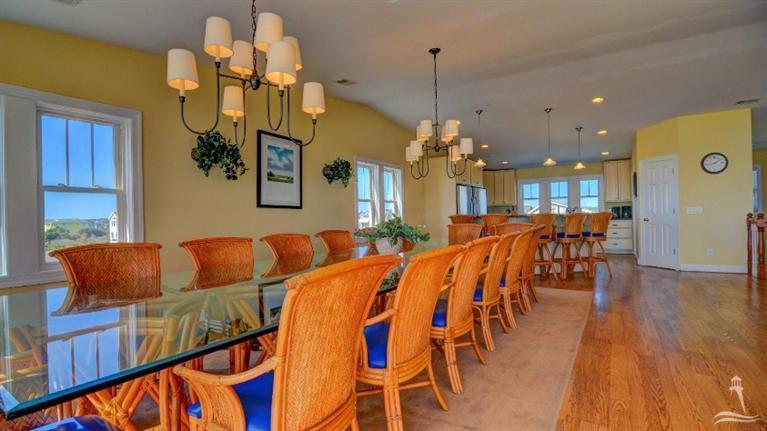 1023 Ocean Boulevard W, Holden Beach, NC 28462