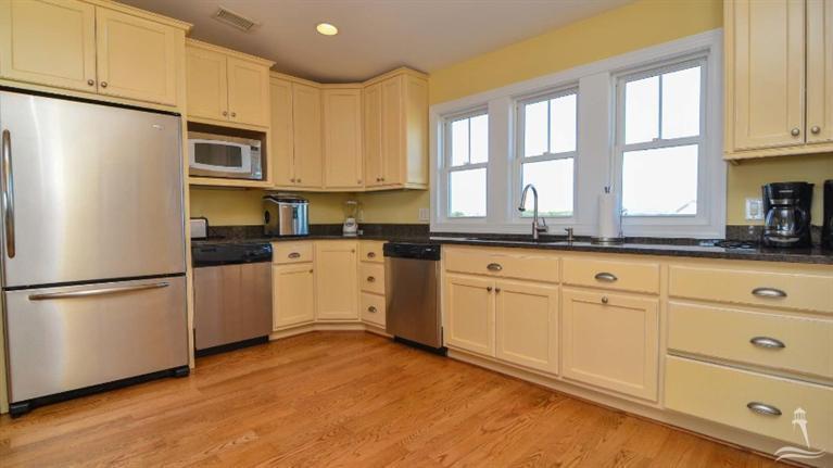 1023 Ocean Boulevard W, Holden Beach, NC 28462