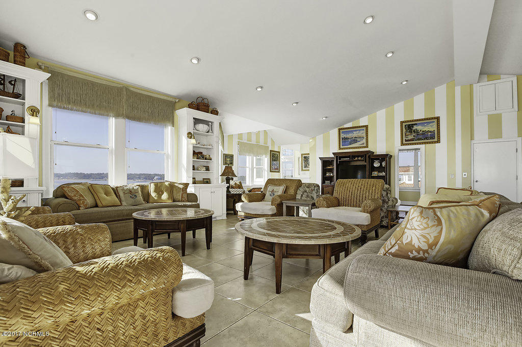 1365 Ocean Boulevard W, Holden Beach, NC 28462