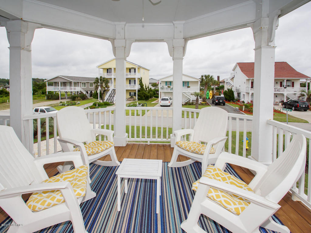 125 Ferry Road, Holden Beach, NC 28462