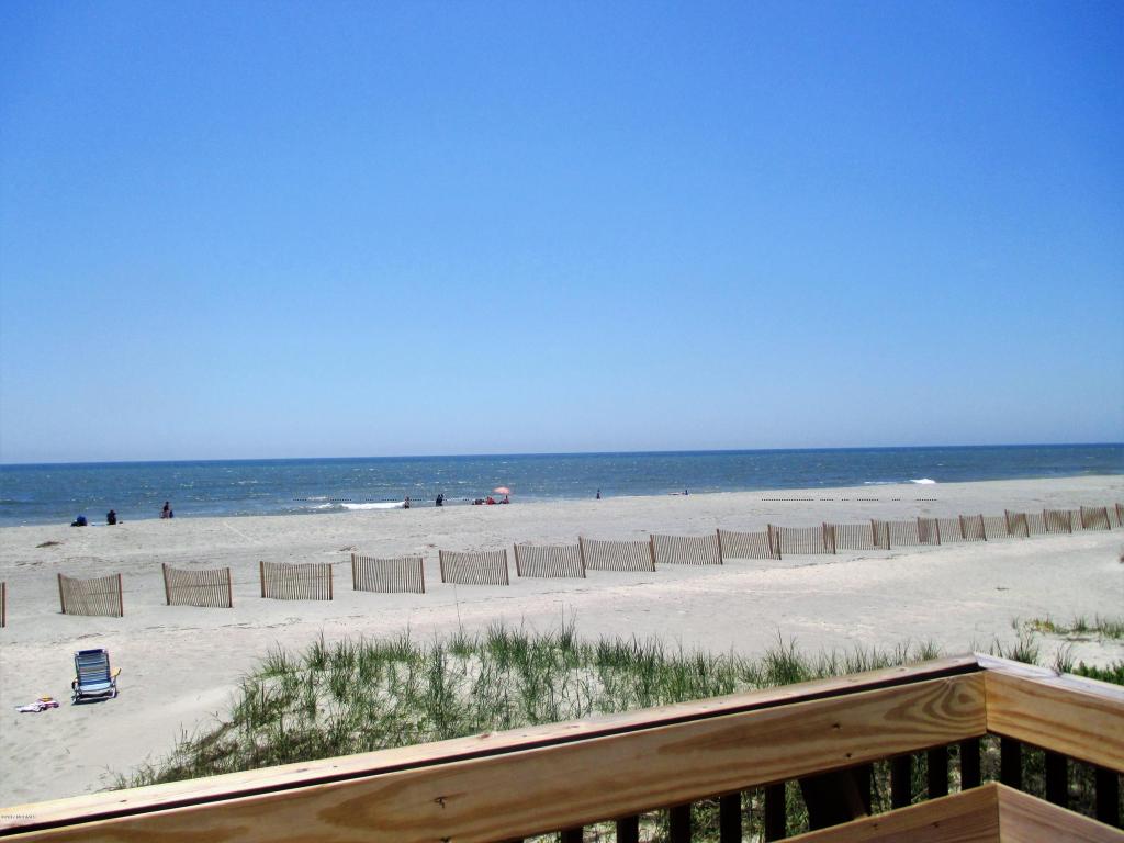 152 Ocean Boulevard E, Holden Beach, NC 28462