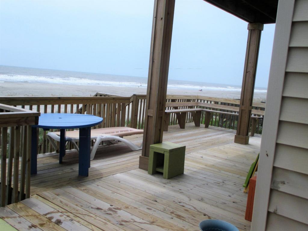 152 Ocean Boulevard E, Holden Beach, NC 28462