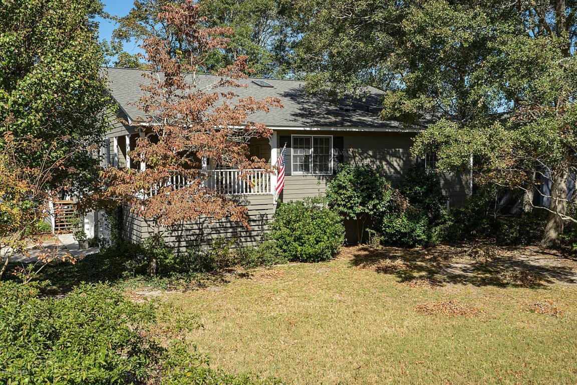 1204 W Yacht Drive, Oak Island, NC 28465