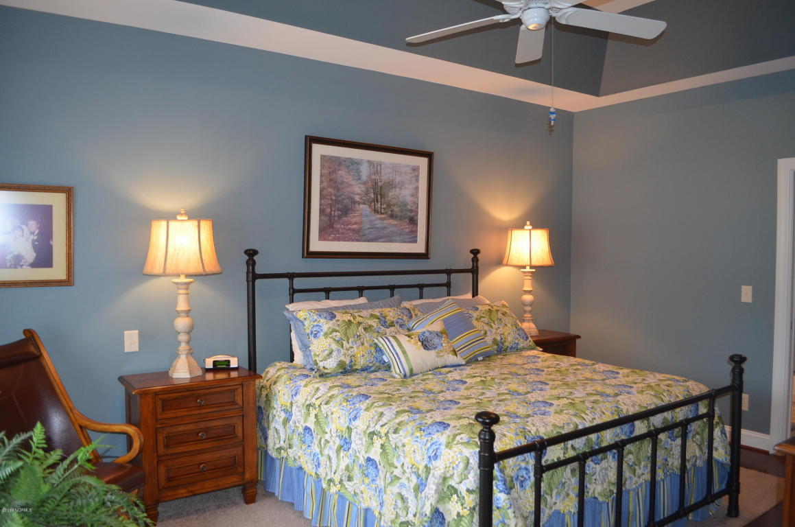 8979 Smithfield Drive NW, Calabash, NC 28467