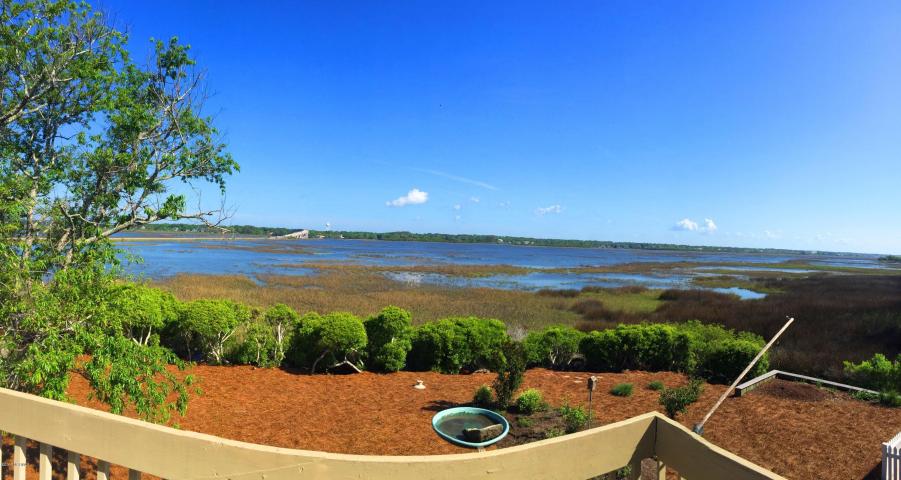 103 North Shore Dr E, Sunset Beach, NC 28468