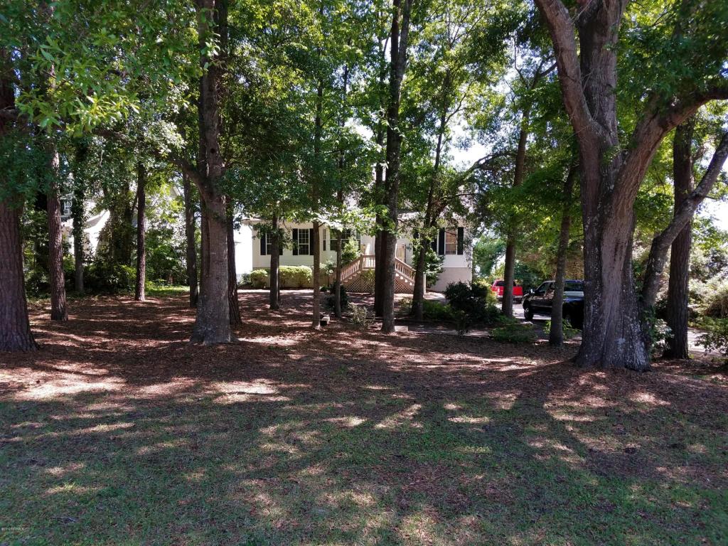 905 Shoreline Drive W, Sunset Beach, NC 28468