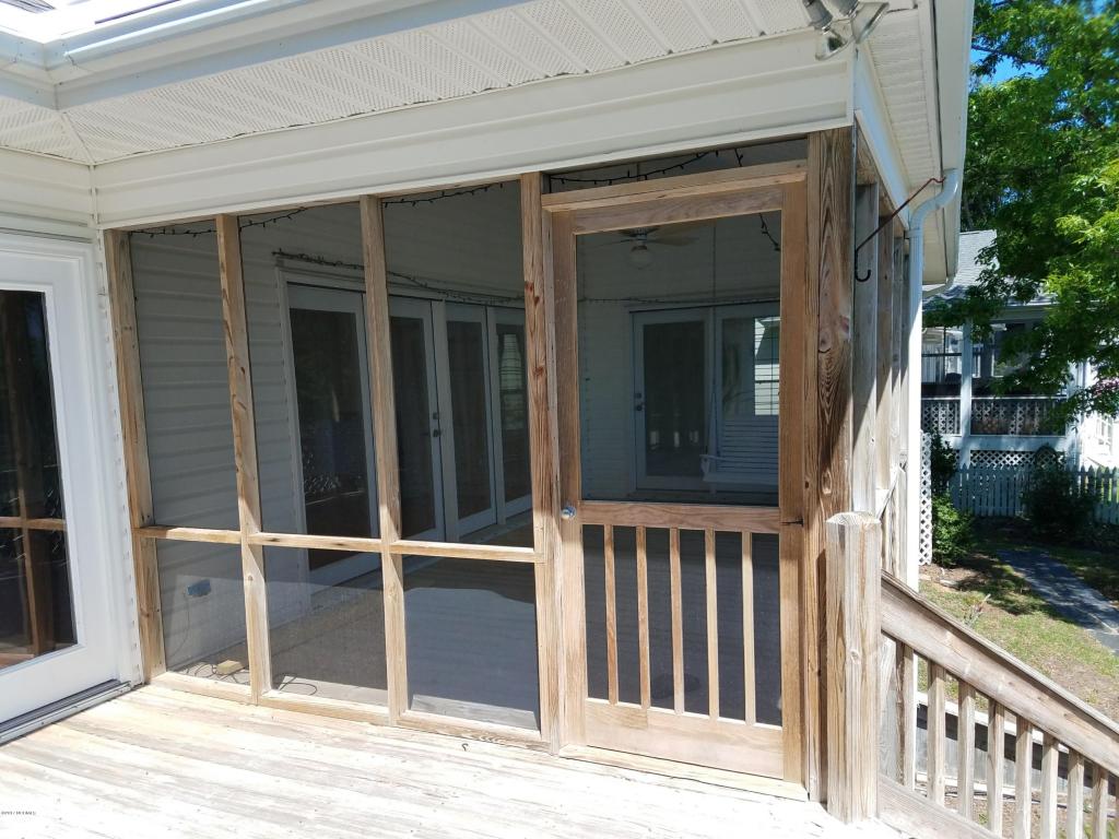 905 Shoreline Drive W, Sunset Beach, NC 28468