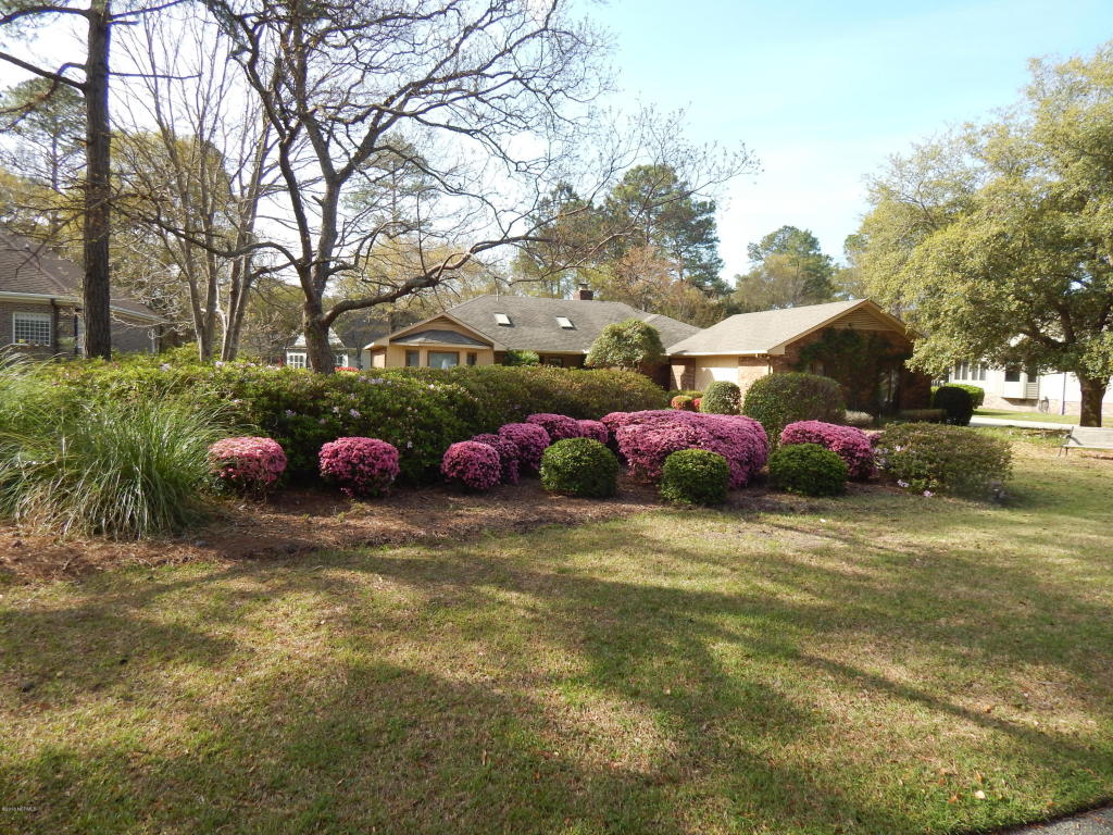 1635 Lake Forest Drive SW, Ocean Isle Beach, NC 28469