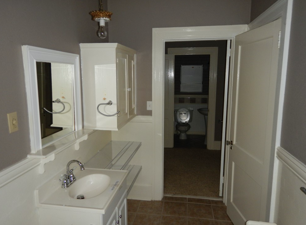 908 Pollock StKinston, NC, 28501Lenoir County