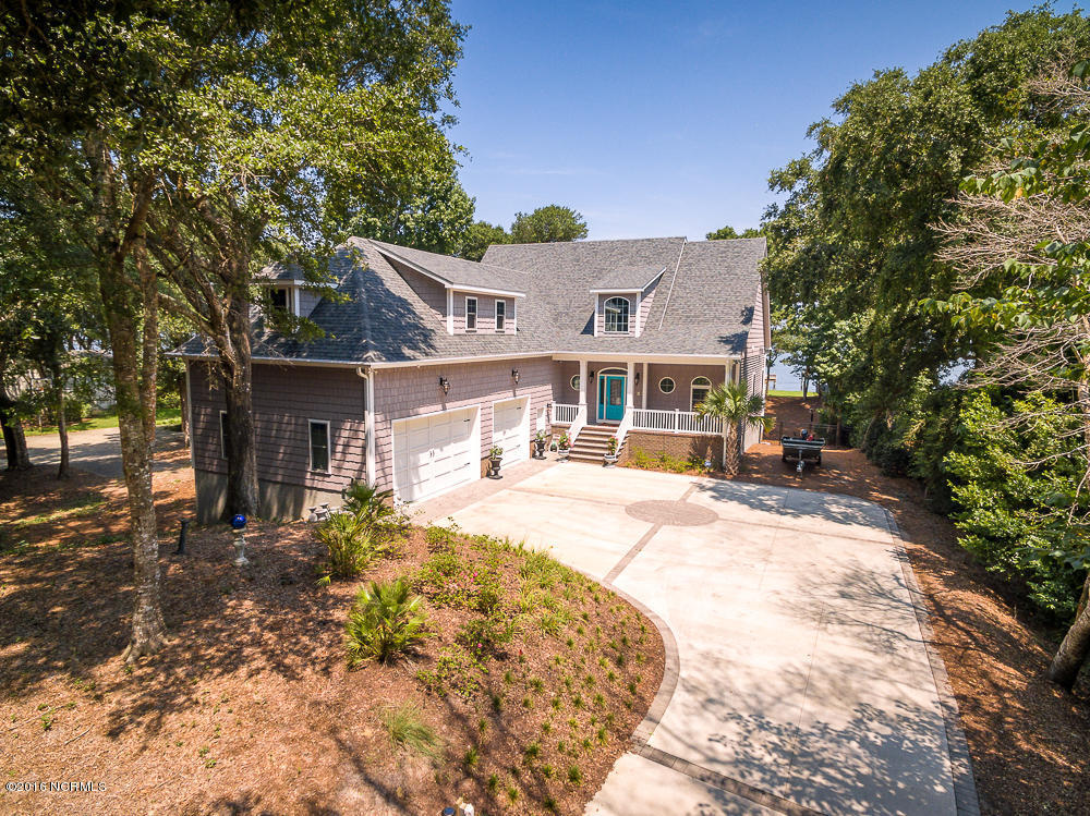 240 Oakleaf Drive, Pine Knoll Shores, NC 28512