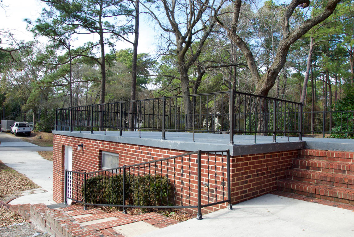 128 Yaupon Road, Pine Knoll Shores, NC 28512
