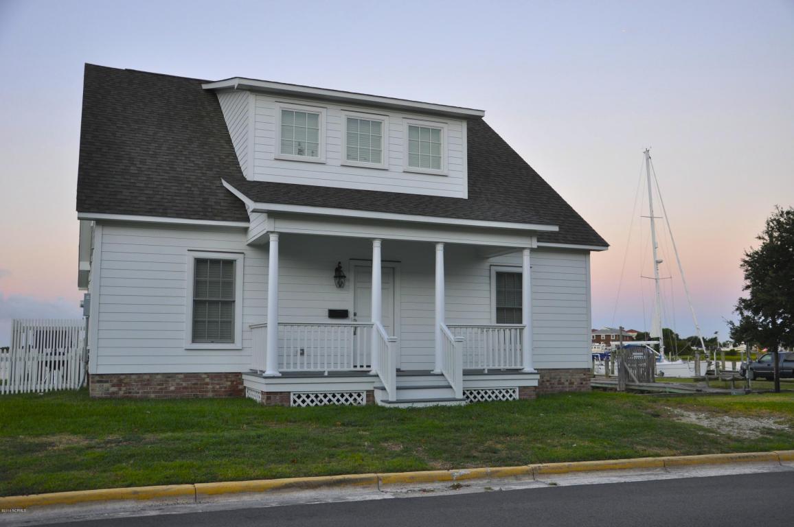 122 Front Street, Beaufort, NC 28516