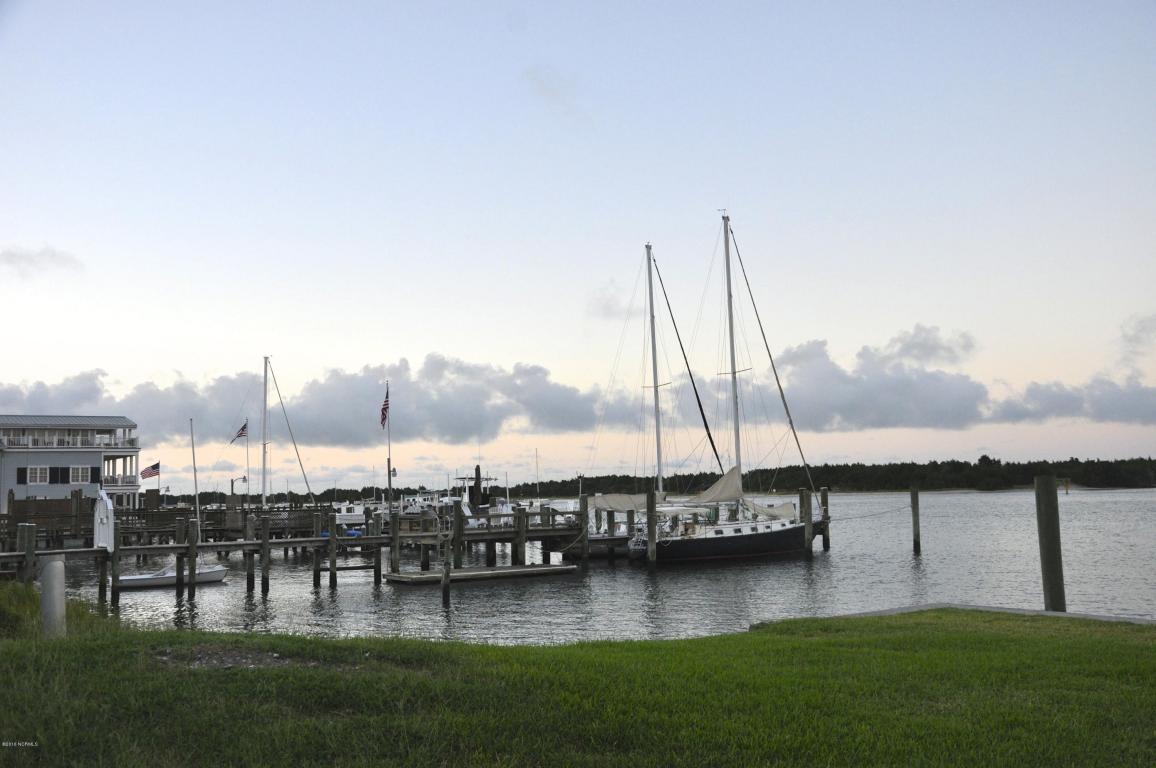 122 Front Street, Beaufort, NC 28516