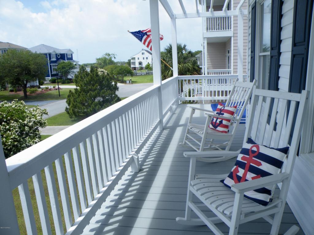 109 Taylors Creek Lane, Beaufort, NC 28516