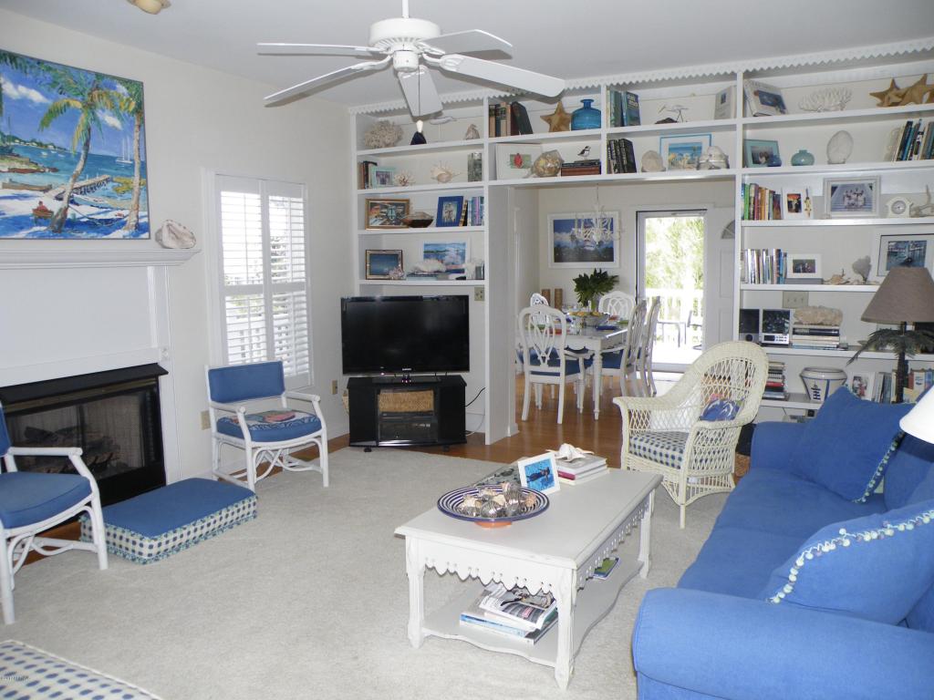 109 Taylors Creek Lane, Beaufort, NC 28516