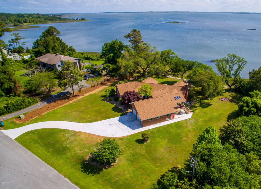 199 Shore Drive, Beaufort, NC 28516