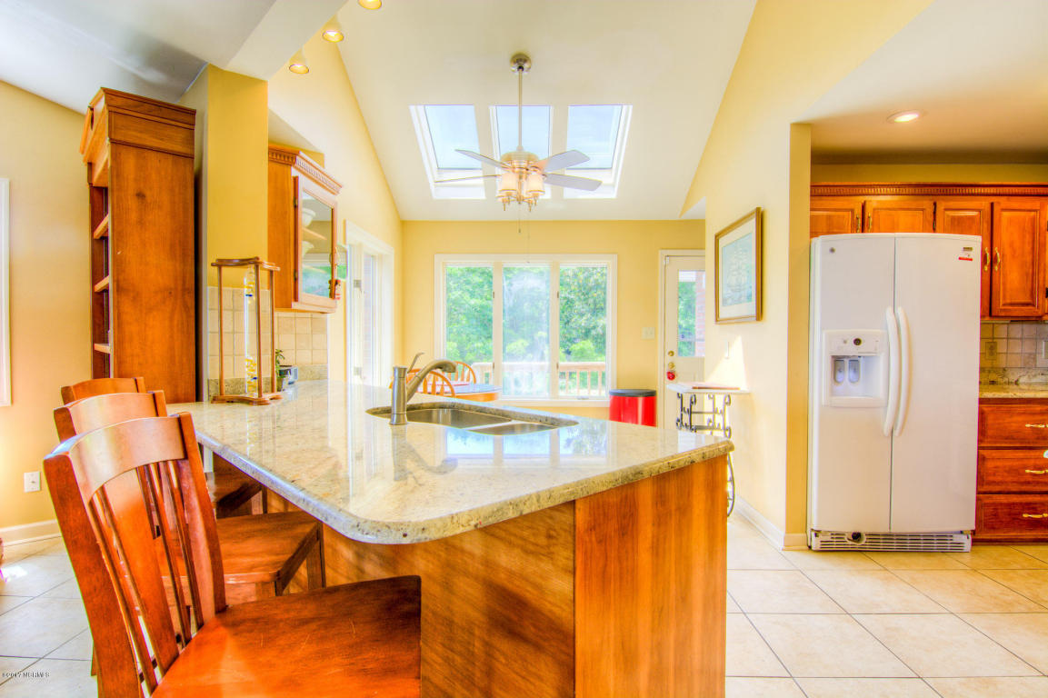 199 Shore Drive, Beaufort, NC 28516