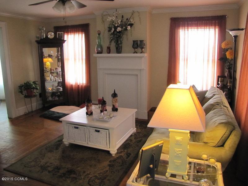 207 Moore Street, Beaufort, NC 28516