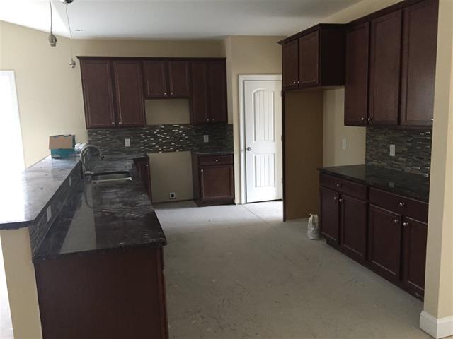 102 RIDGEPATH LANE, Hubert, United States 28539