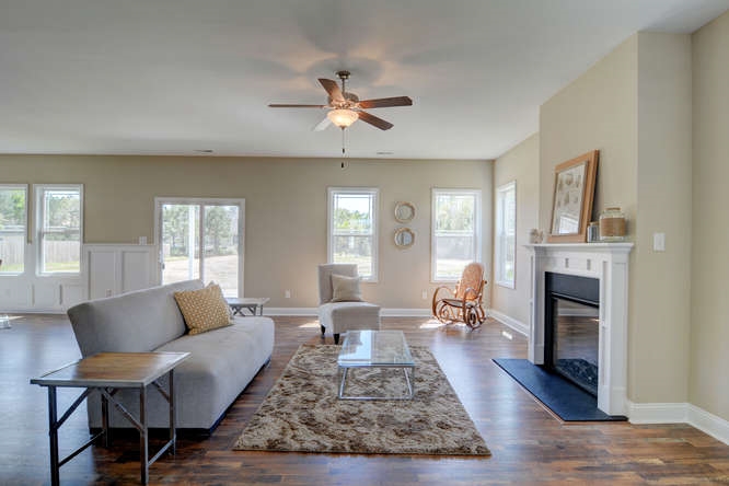 500 Newhan Court, Hubert, NC 28539