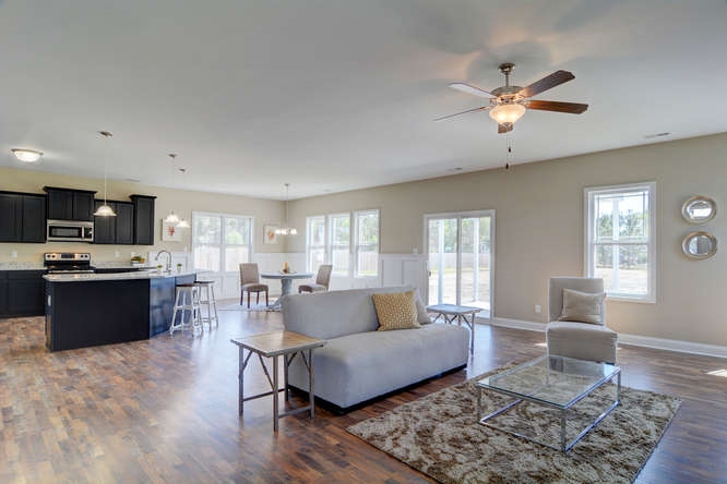 500 Newhan Court, Hubert, NC 28539