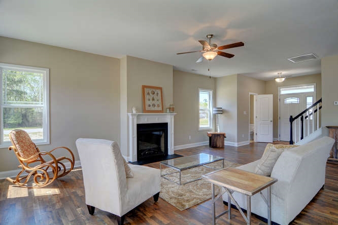 500 Newhan Court, Hubert, NC 28539