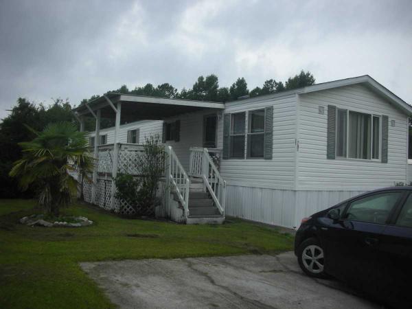Sherwood Mobile Home Park 678 reindeer CircleMidway Park, NC 28544