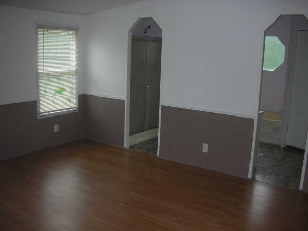 Sherwood Mobile Home Park 678 reindeer CircleMidway Park, NC 28544