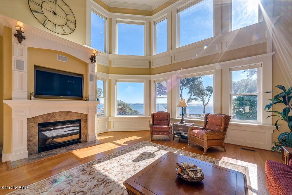 216 Glenn Abby Drive, Morehead City, NC 28557