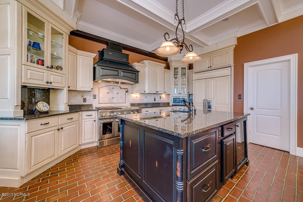 216 Glenn Abby Drive, Morehead City, NC 28557