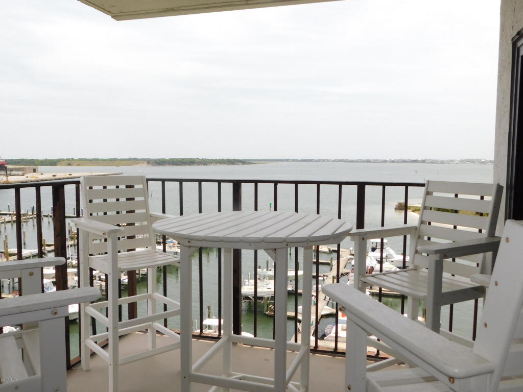 311 Arendell Street, Morehead City, NC 28557