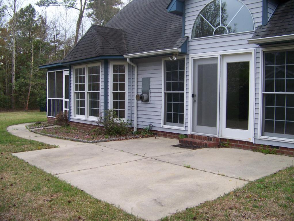 809 Broadmoor Court, Morehead City, NC 28557