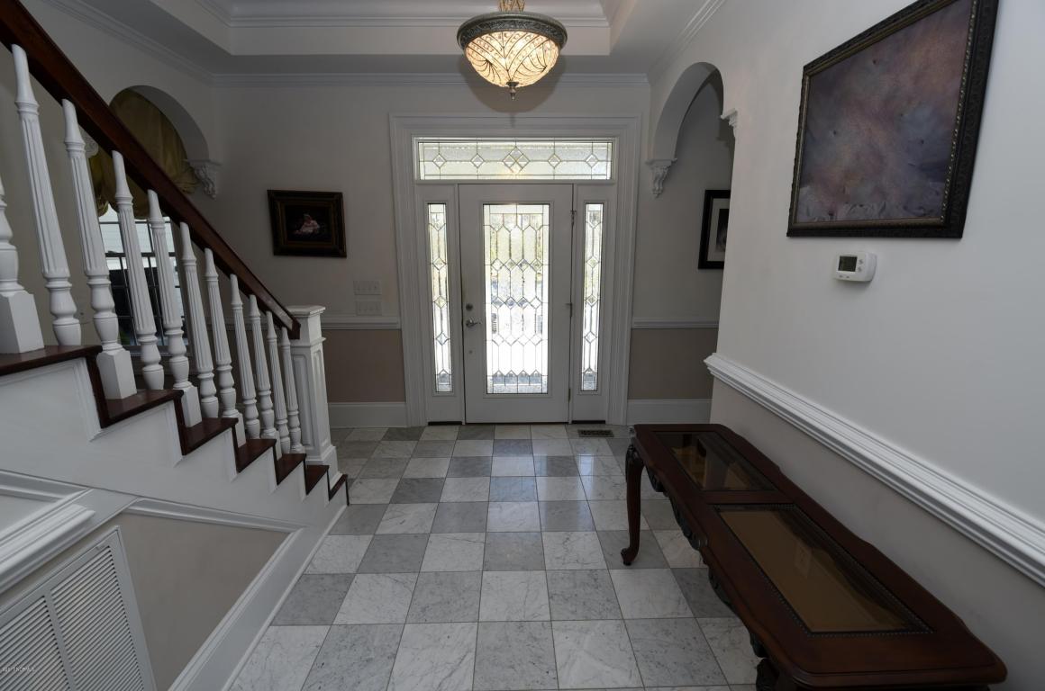 11 Bullens Creek Drive, New Bern, NC 28562