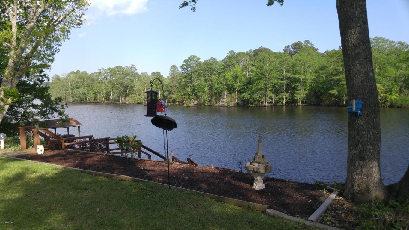 220 Shoreline Drive, New Bern, NC 28562