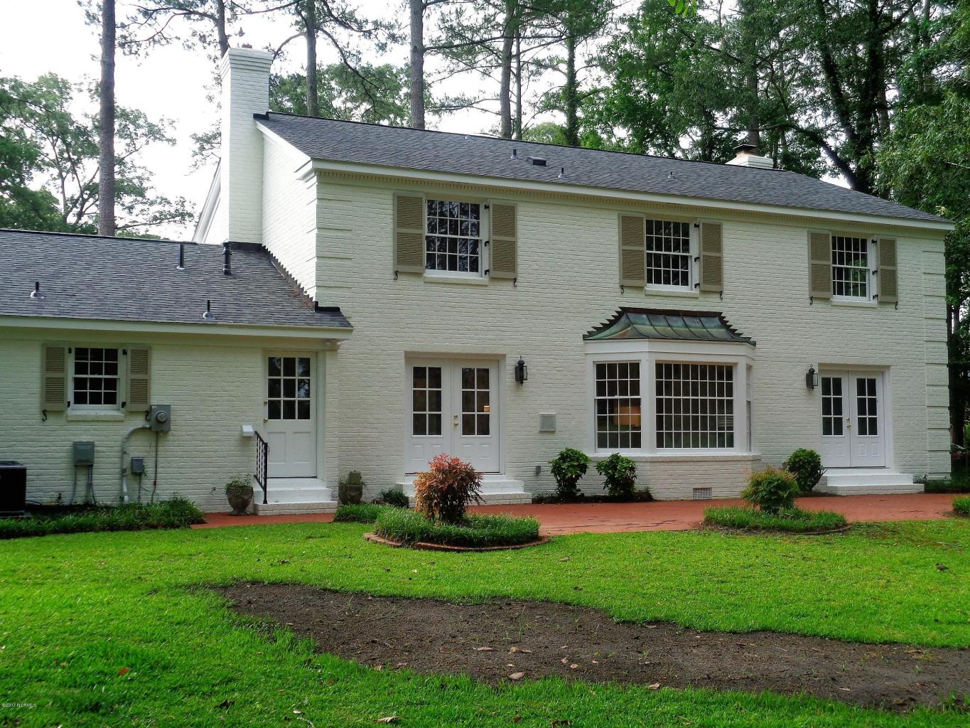 211 Fairway Drive, Trent Woods, NC 28562