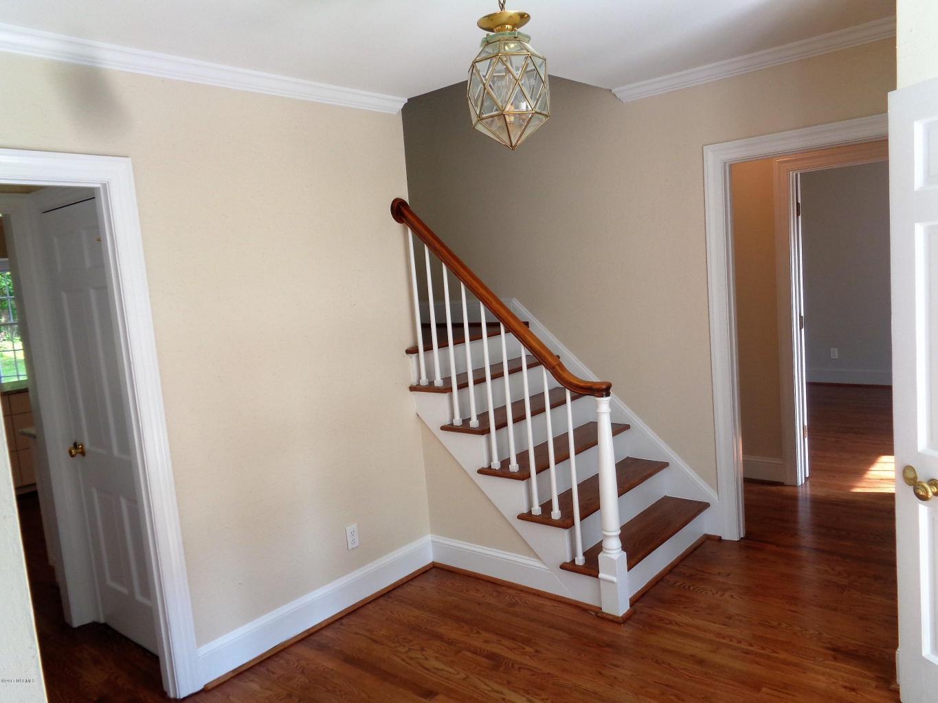 211 Fairway Drive, Trent Woods, NC 28562
