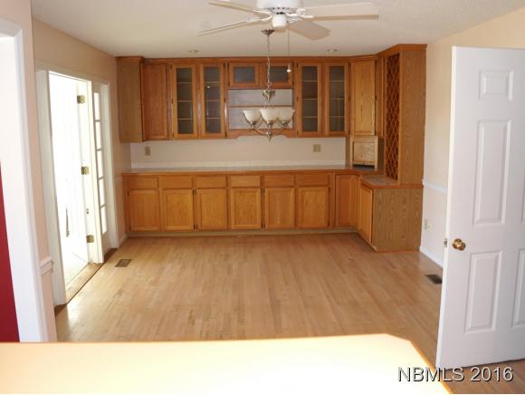 84 Shoreline Dr, New Bern, NC 28562