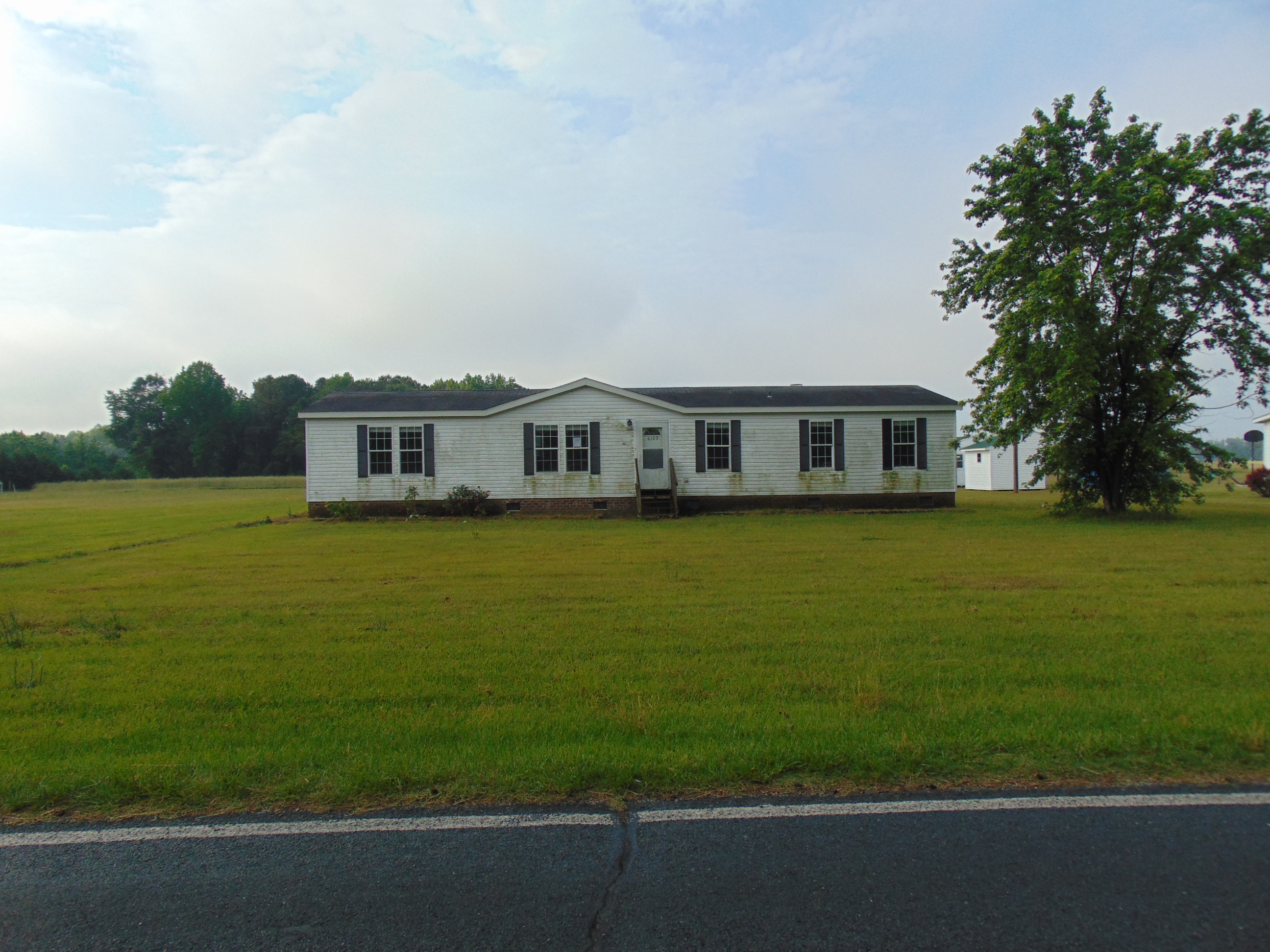 6109 Dalys Chapel RSeven Springs, NC, 28578Lenoir County