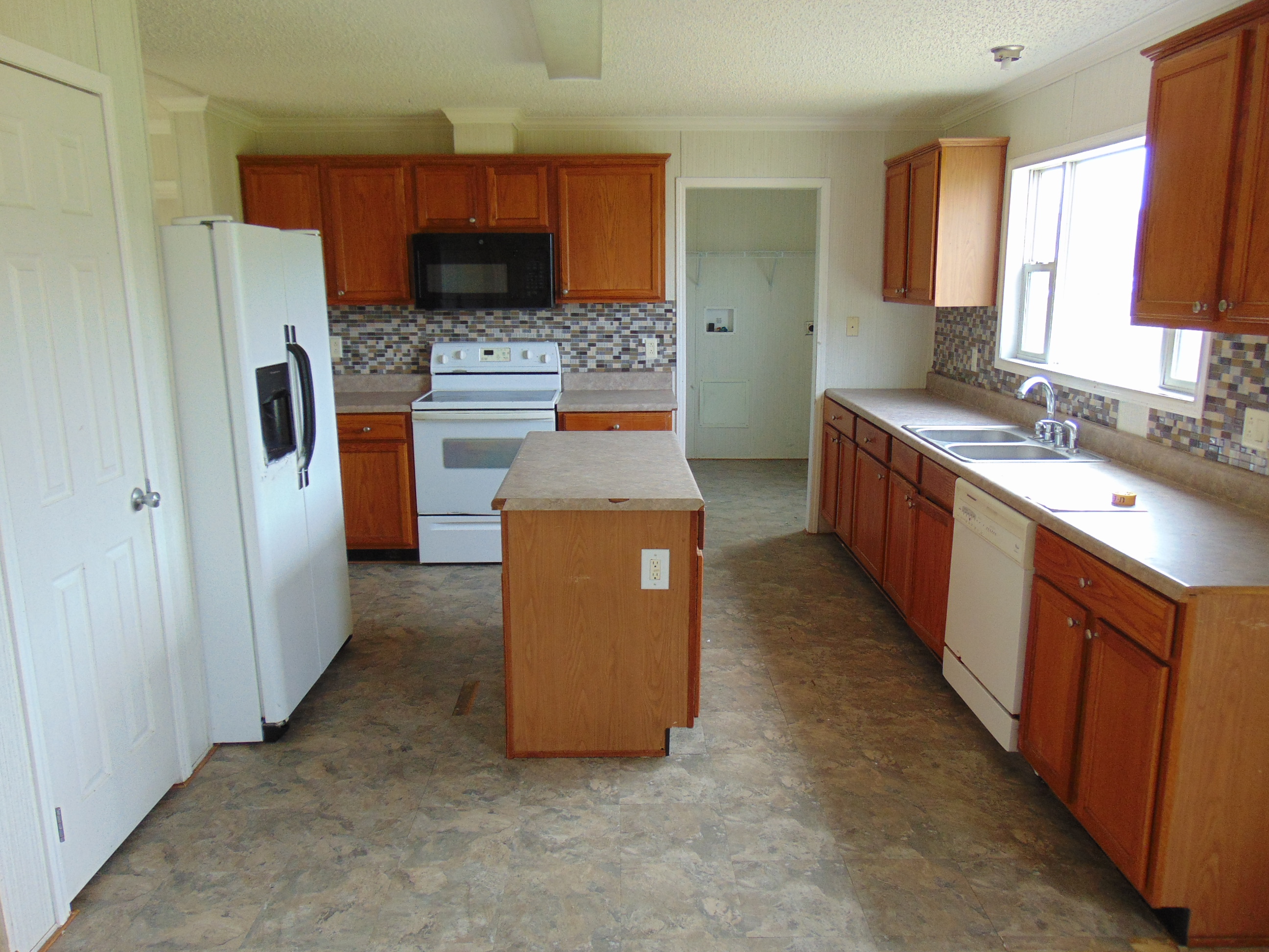 6109 Dalys Chapel RSeven Springs, NC, 28578Lenoir County