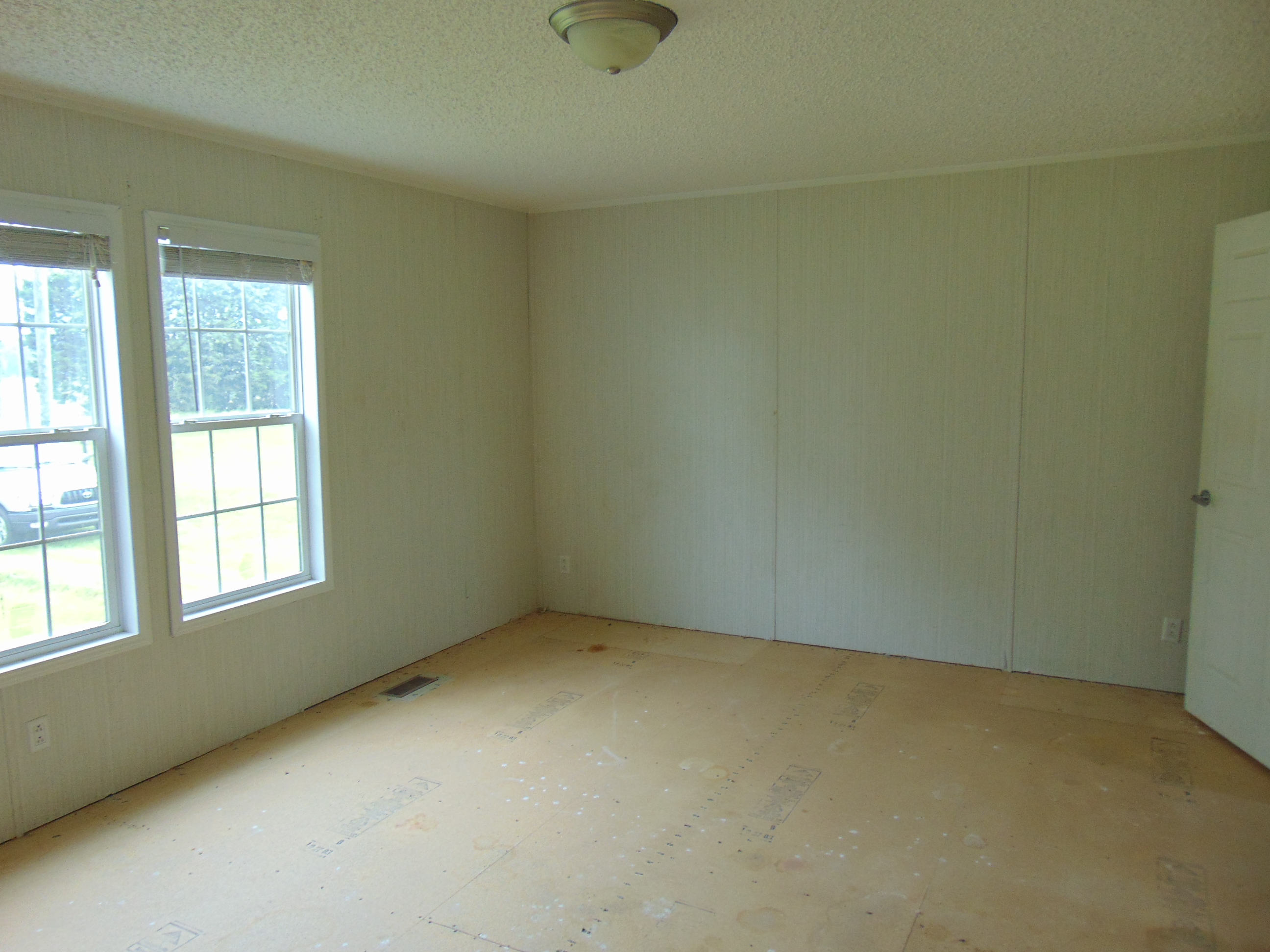 6109 Dalys Chapel RSeven Springs, NC, 28578Lenoir County