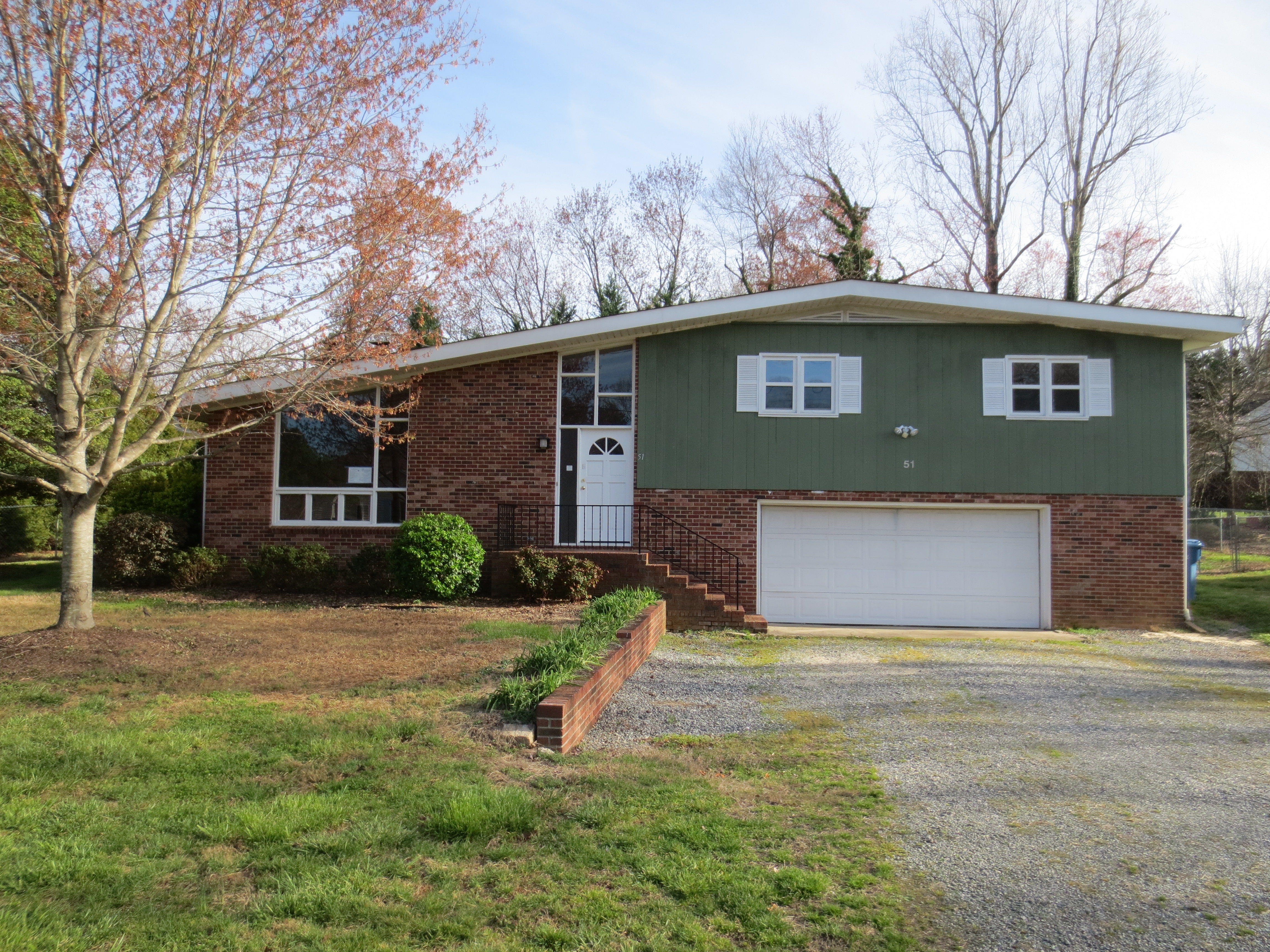 51 28th Ave Dr NWHickory, NC, 28601Catawba County