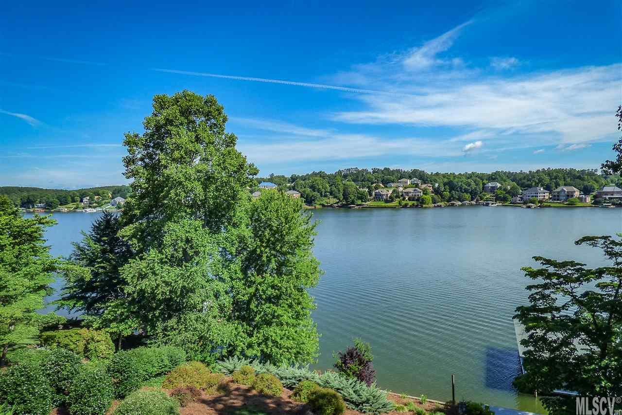 470 44TH AVE DR NW, Hickory, NC 28601