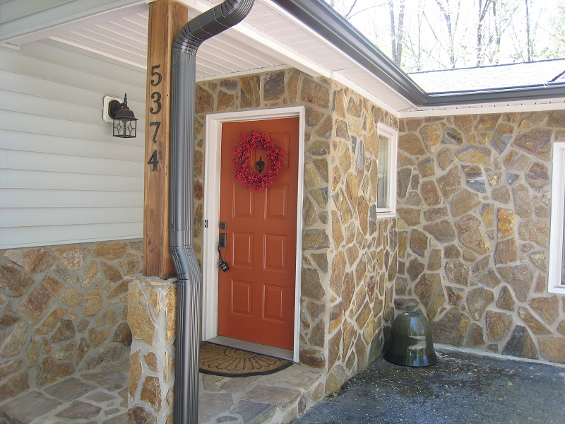 5374 Valley Run St, Hickory, United States 28601